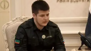 Шешенстан басшысы Рамзан Қадыровтың ұлы Адам Қадыров жол апатынан кейін жансақтау бөліміне түсті - БАҚ