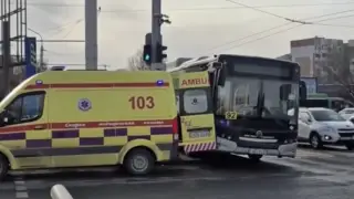 Алматыда ер адам автобус жүргізіп келе жатып қайтыс болды