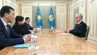 Конституциялық комиссия: Тоқаев Әзімова, Қарин және Жиенбаевты қабылдады