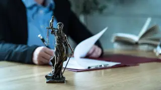 Сот қазақстандықтан 5 миллиард теңгеге жуық қаражат өндірді