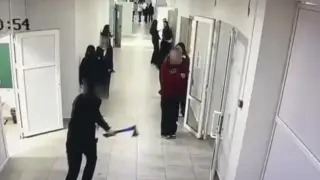 “Аңғармай қалыпты“. ІІМ генералы мектепте балта ұстап жүрген оқушы туралы