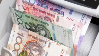 Еш жерде жұмыс істемегендер зейнетақыны қалай алады?