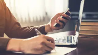 Семей тұрғыны нейрожелі көмегімен жасаған суреті үшін жазаланды