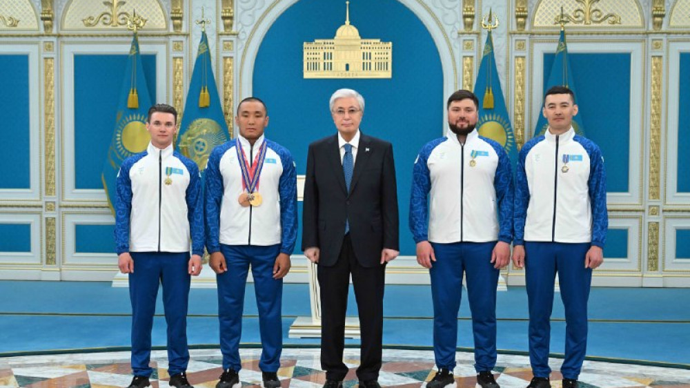 Президент Ербол Хамитов пен оның жаттықтырушыларына ордендер табыстады