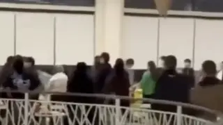 Астанада сауда орталығындағы төбелес видеоға түсіп қалды