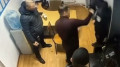 Полиция Атырауда арнайы жасақ қызметкерлері түсірілген даулы видеоны тексеріп жатыр