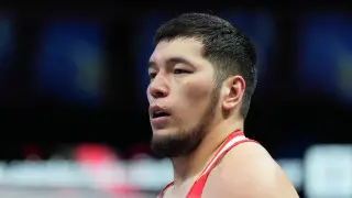 Айбек Оралбай қарсыласын нокдаунмен жеңіп, Азия чемпионы атанды