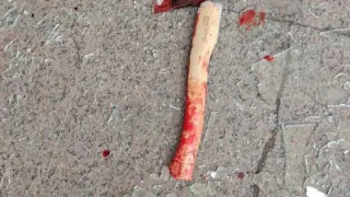 Астанадағы үйлердің бірінде балта ұстаған ер адам  тұрғындарды шошытты