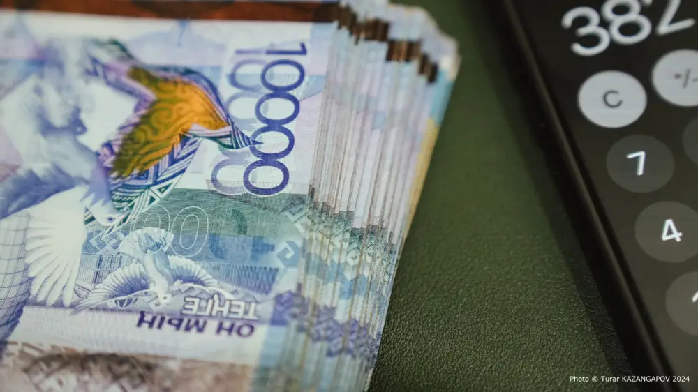 Қазақстанда кредиттер мен бөліп төлеуге лимит енгізілмек