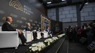 “Халықаралық жүйені өте жақсы білетін әлемдік көшбасшылардың бірі“ - Чавушоғлы Тоқаев туралы