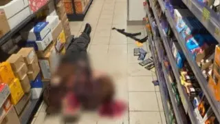 Киевте ер адам көшеде оқ жаудырып, адамдарды кепілге алды: 6 адам қаза тапты, 15-і жараланды