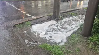 Алматыда толассыз жаңбыр кезінде ер адам арыққа құлап мерт болды