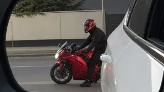 Электрмотоциклдер тренді: модельді қалай таңдау керек және оған жүргізуші куәлігі керек пе?