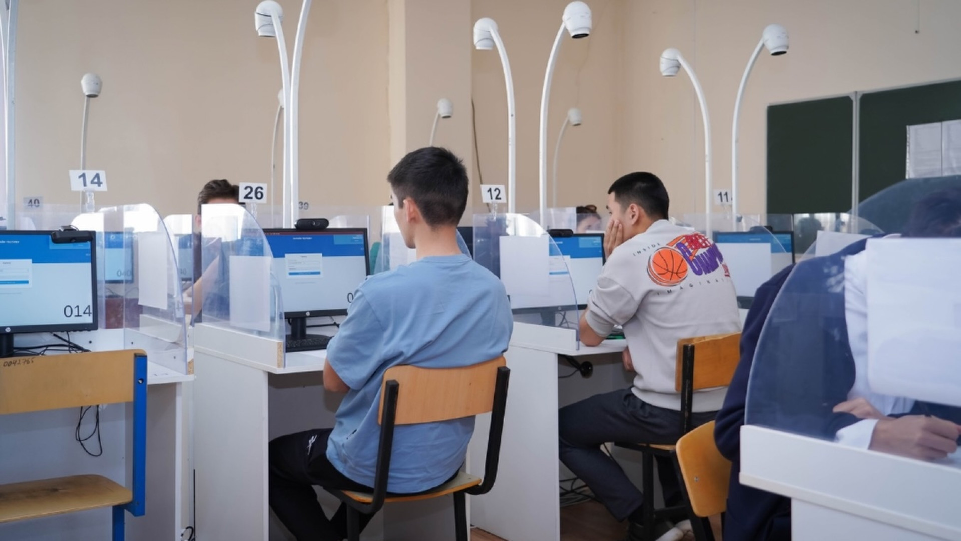 Министр Қазақстандағы “жаңа ҰБТ“ қандай болатынын айтты