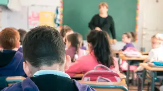 Қазақстанда мұғалімдерден оқушыларға жауапкершіліктің бір бөлігі алып тасталады