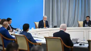 “Мемлекет үнемі “ізінен қуып“ отырады“ - Тоқаев бюджеттерді игерудегі бюрократия туралы