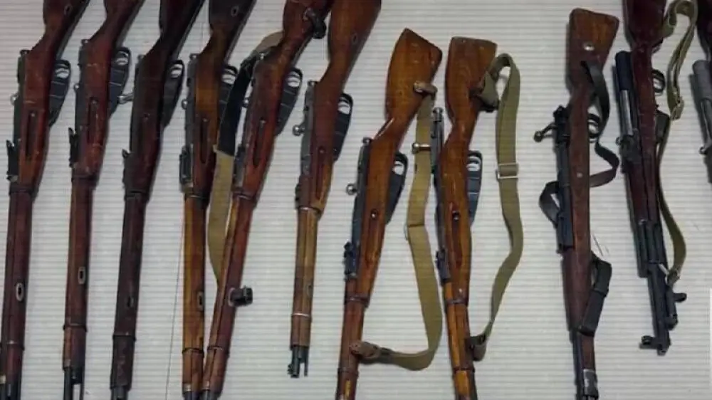 Алматыда Сайран жағалауынан қаңтар кезінде ұрланған қару-жарақ табылды