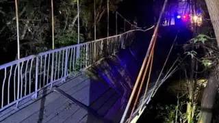 Өскеменде жаяу жүргіншілер көпірі құлады: зардап шеккендер бар