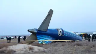 Ақтау маңындағы AZAL ұшағы апаты: қаза тапқандардың отбасылары өтемақыны алуға қатысты соттасып жатыр