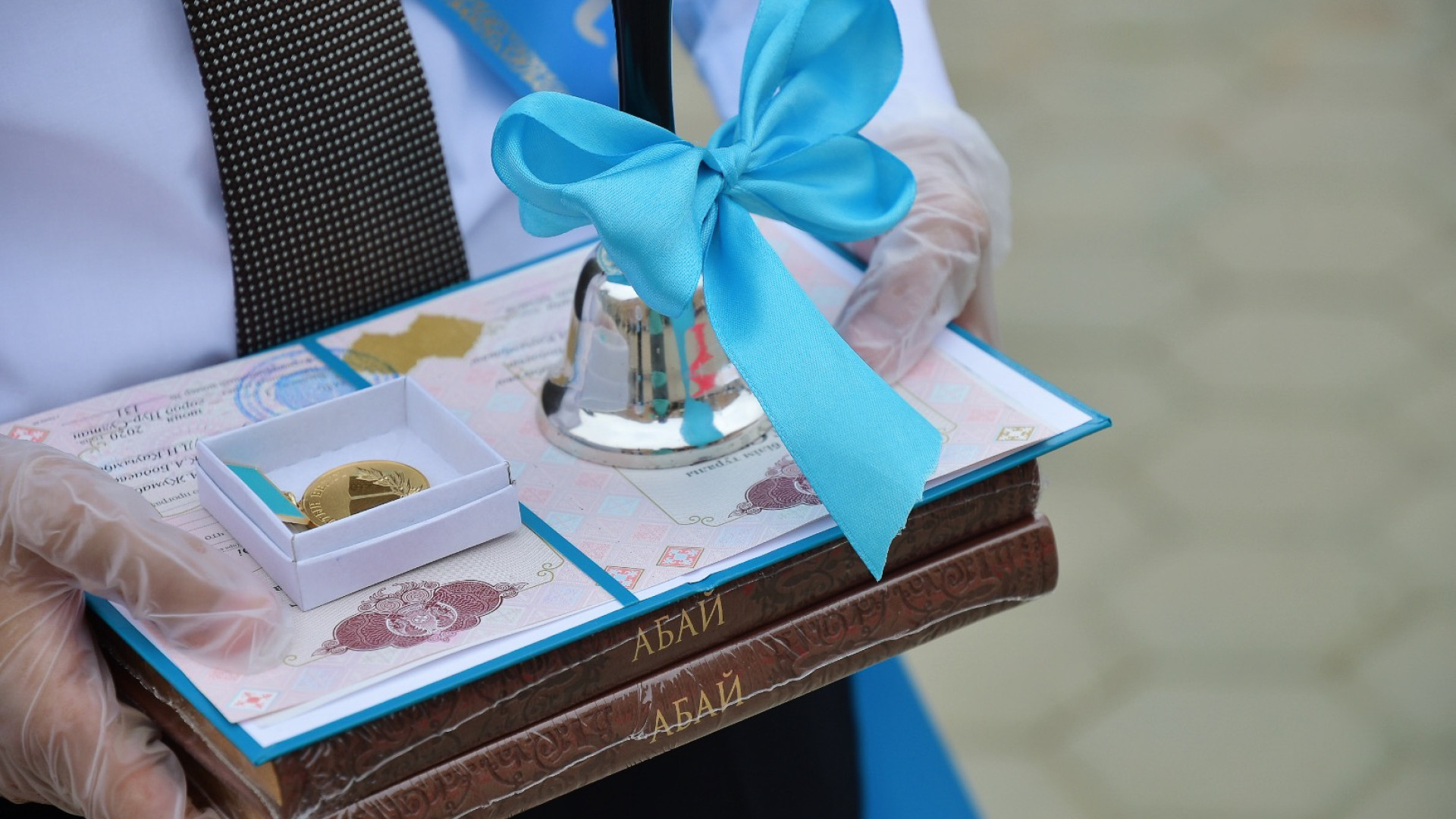 Ешқандай дәмхана мен мейрамханасыз: министр бітіру кештерін өткізу ережелерін еске салды