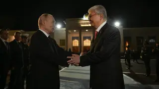 Тоқаев Путинді Астана әуежайынан шығарып салды