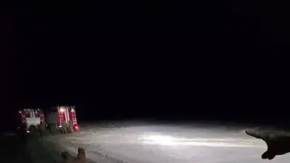 Қазақстанда ұлыбританиялық туристердің көлігі тұзды батпаққа батып қалған - видео