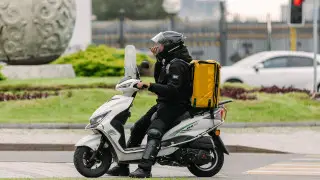 Айыппұлдар және жүргізуші куәлігі: қазақстандықтарға электрвелосипедпен қалай жүру керек екені түсіндірілді
