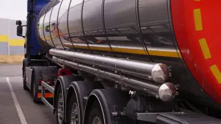 Қазақстанда 37 миллиард теңгенің бензинін елден шығару схемасы әшкереленді