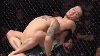 UFC алдындағы баспасөз мәслихатында бапкері Асу Алмабаевты әзілмен қағытты