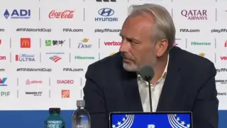 ӘЧ-2026-ға қатысып жатқан құрама бапкеріне тікелей эфирде әкесі қайтыс болғаны хабарланды: видео