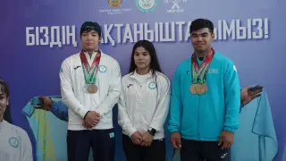 Қазақстанда 15 жасар ауыр атлетті Әлем чемпионатындағы жеңісінен кейін қарсы алды