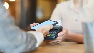 Банктер QR-төлемдерді біріктіріп жатыр: сатушылар мен сатып алушыларға не өзгереді?