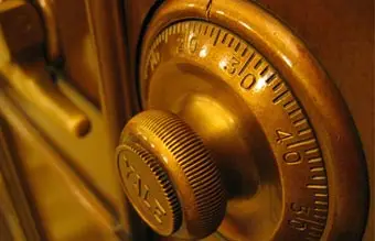 В Москве из офиса вынесли сейф с деньгами