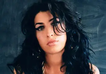 Эми Уайнхаус откроет звукозаписывающую компанию