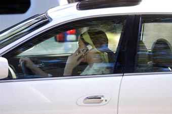 Bluetooth заблокирует телефон во время вождения