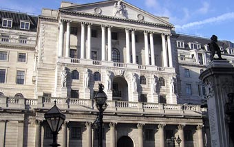 Банк Англии снизил учетную ставку до нового исторического минимума