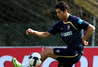 Santander Bank поможет "Реалу" купить Роналду