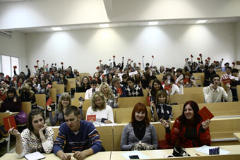 Казахстанским студентам-отличникам оплатят учебу