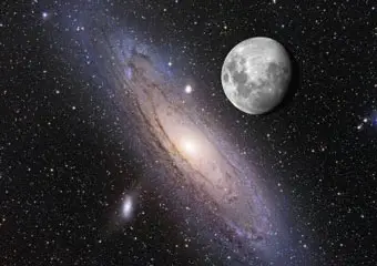 В космосе столкнулись три галактики