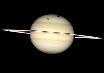 Хаббл сфотографировал квартет спутников Сатурна