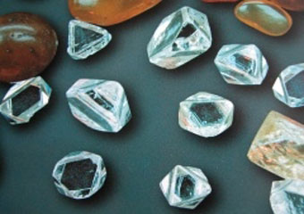 Россия скупит алмазы в целях поддержки национальных компаний  