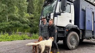 На автодоме из Англии до Австралии: путешественники добрались до Казахстана