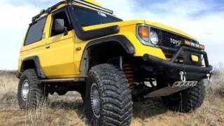 Прыжки, грязь и рев мотора: один день в спортивном Land Cruiser