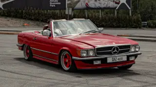 “Премиум“ в годах: тест единственного в Казахстане Mercedes 560 SL AMG