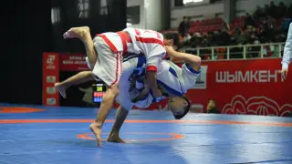 Қазақ күресінен Шымкент қаласы әкімінің Кубогы бәсекесі өтіп жатыр