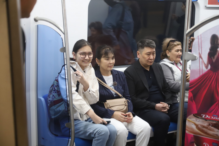 Новые станции метро Алматы приняли первых пассажиров - фото 7