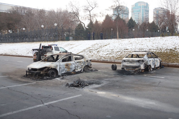 Что происходит на площади Республики в Алматы