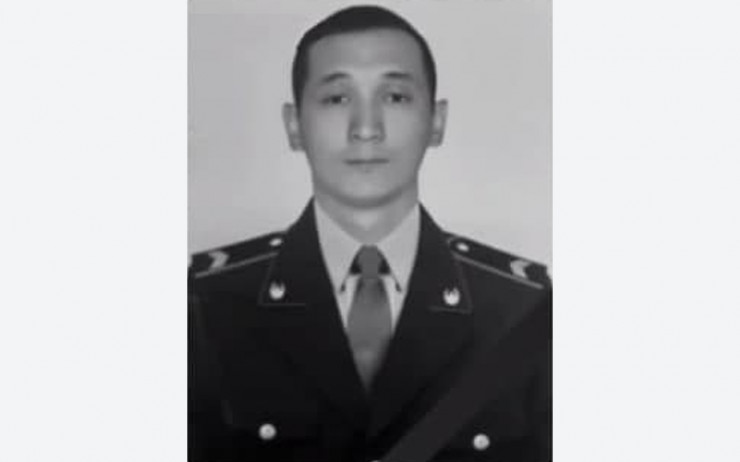 Полицейские в Алматы ценой своих жизней не дали террористам завладеть оружием
