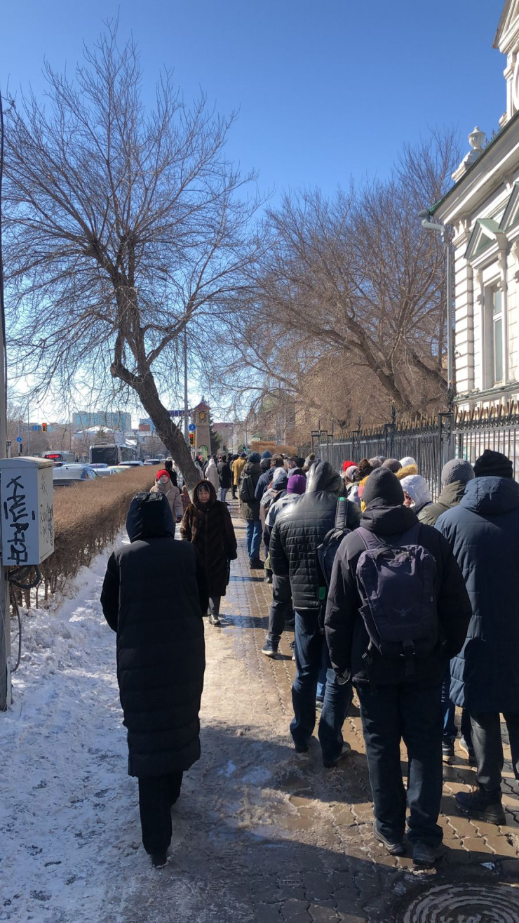 Огромная очередь выстроилась у Русского дома в Астане: 17 марта 2024 13:48  - новости на Tengrinews.kz